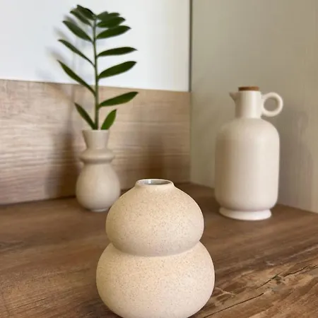 Calm Joy & J - Bee Apartamento