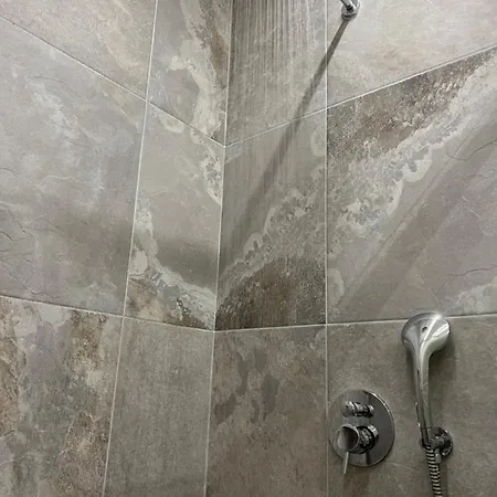 Calm Joy & J - Bee * Hermópolis