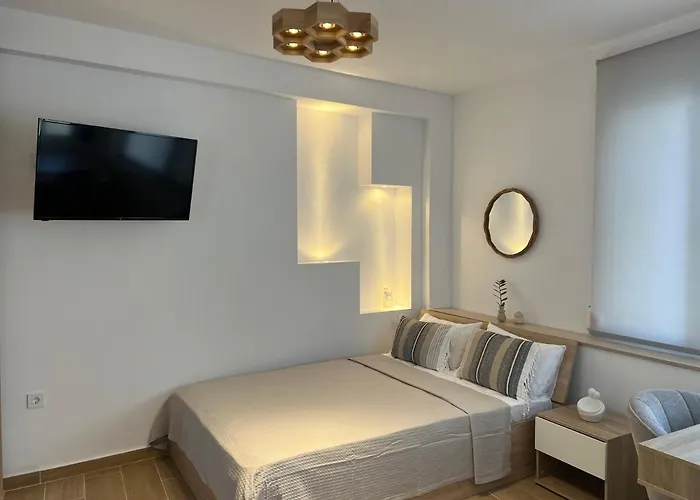 Calm Joy & J - Bee Daire Ermoupoli