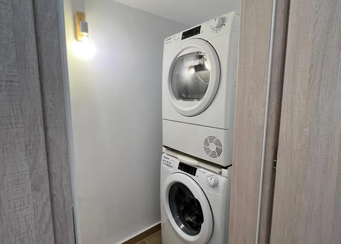 Daire Calm Joy & J - Bee *